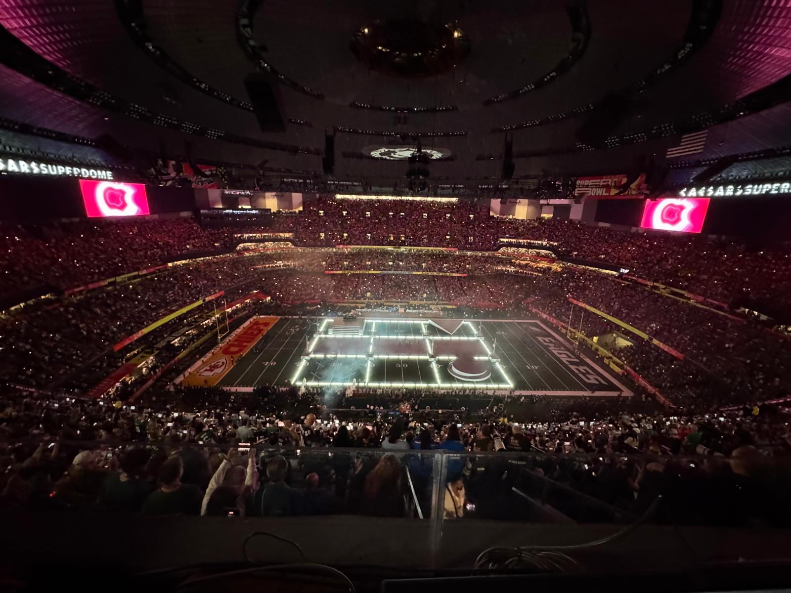 ENJOYGALAXY audience lighting at the Super Bowl Halftime Show